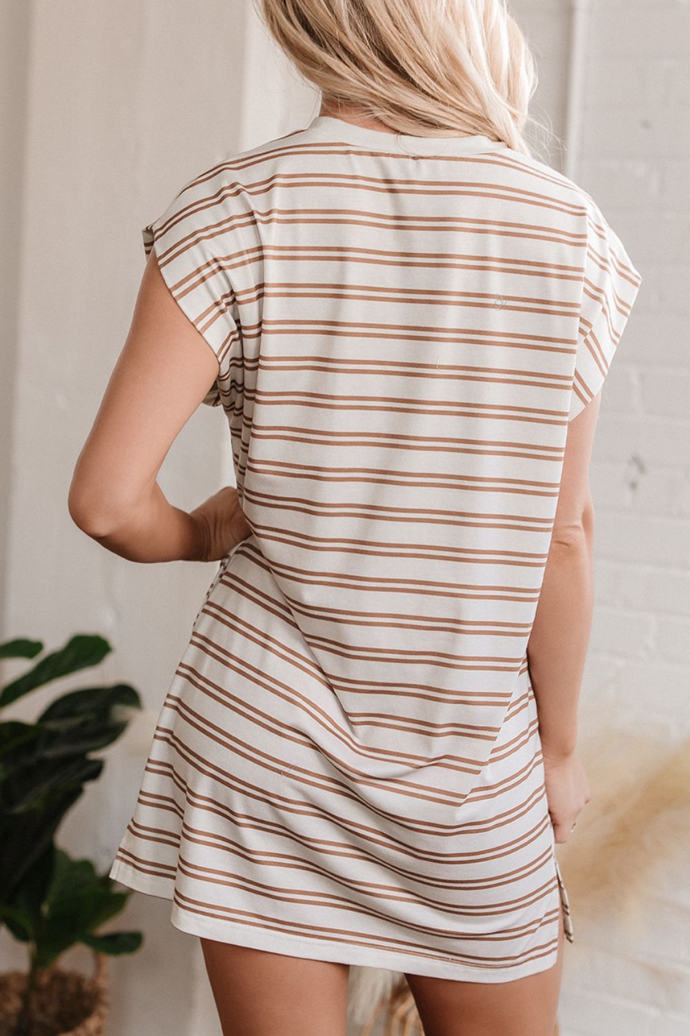 Stripe Round Neck Sleeveless Pocketed Mini Dress.