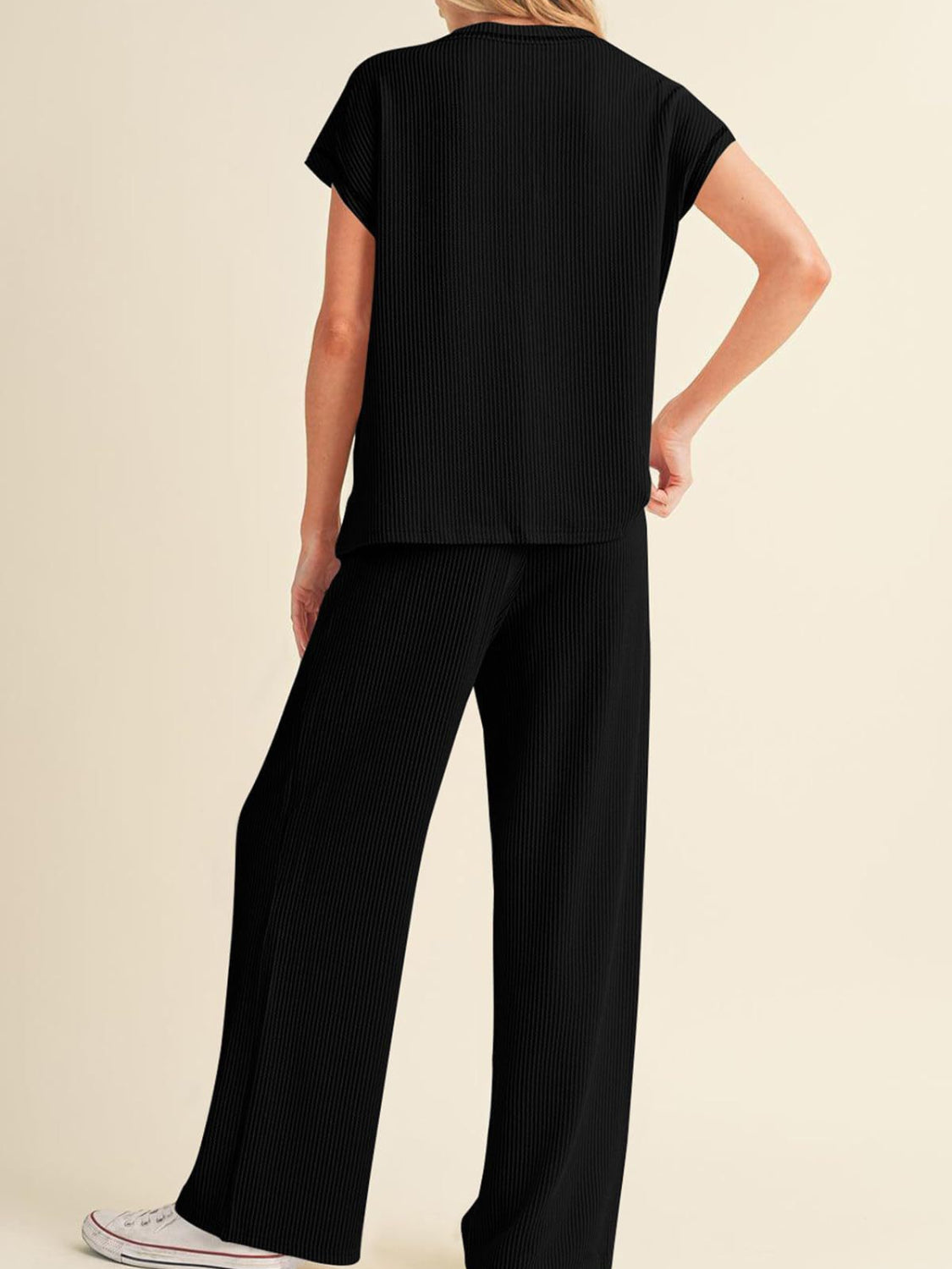 Contemporary Ribbed Exposed Seam Top and Pants Set - Effortless Chic.