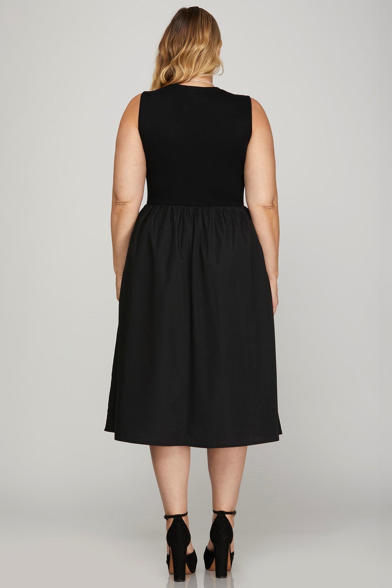 She + Sky Full Size Sleeveless Poplin Woven Midi Dress with Pockets Plus Size.