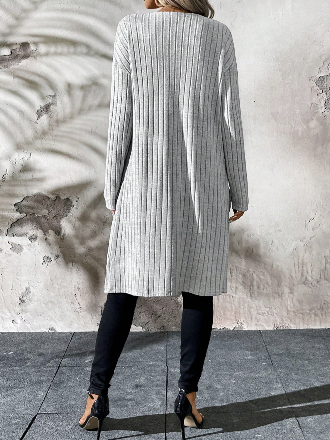 Cozy Ribbed Cardigan with Pockets - Perfect for Relaxation.