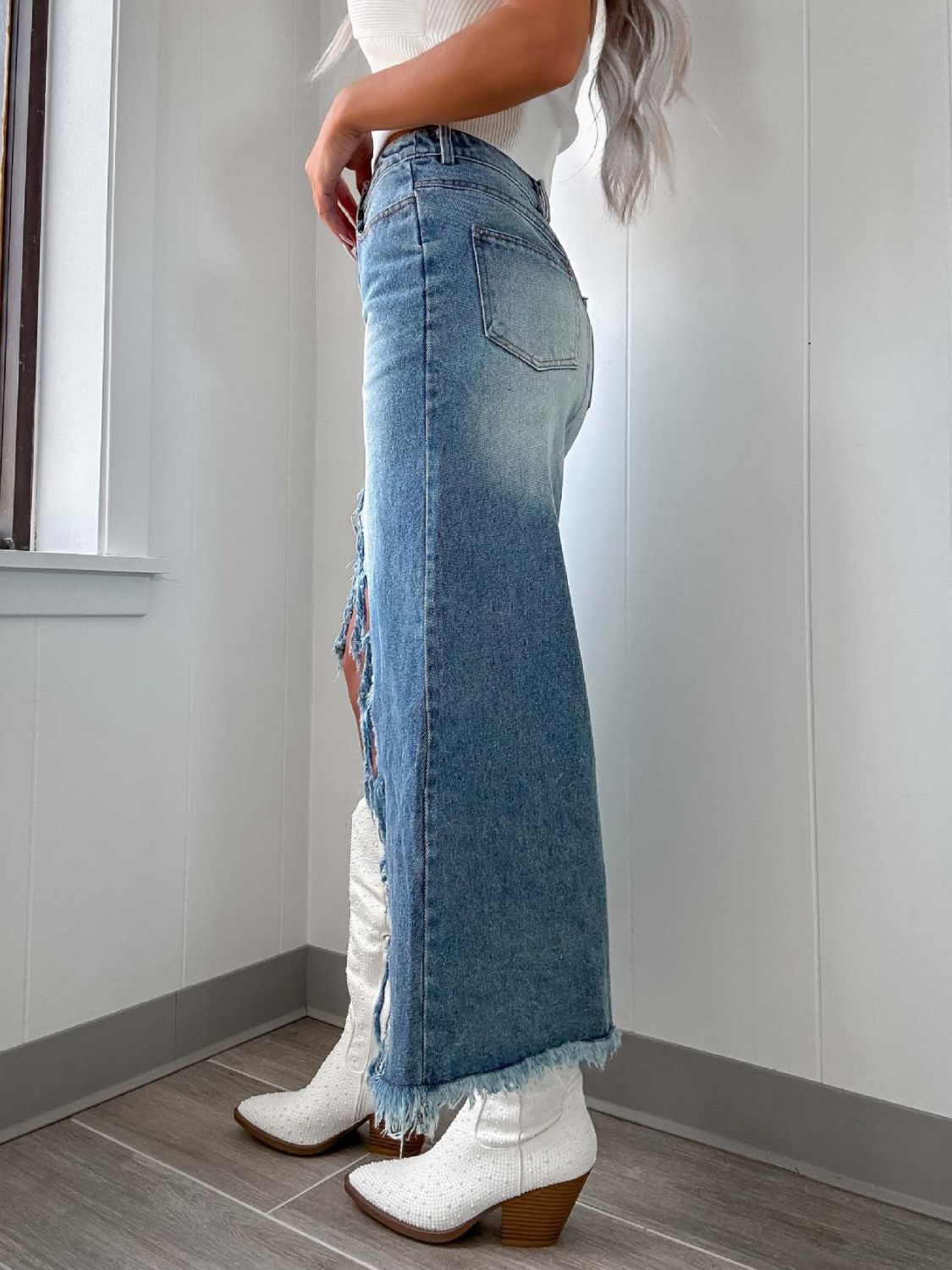 High-Waist Raw Hem Asymmetry Denim Skirt.