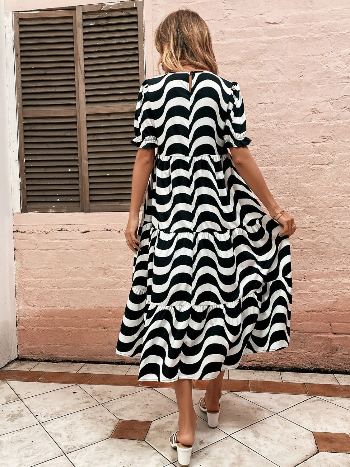 Wavy Striped Round Neck Short Sleeve Dress.