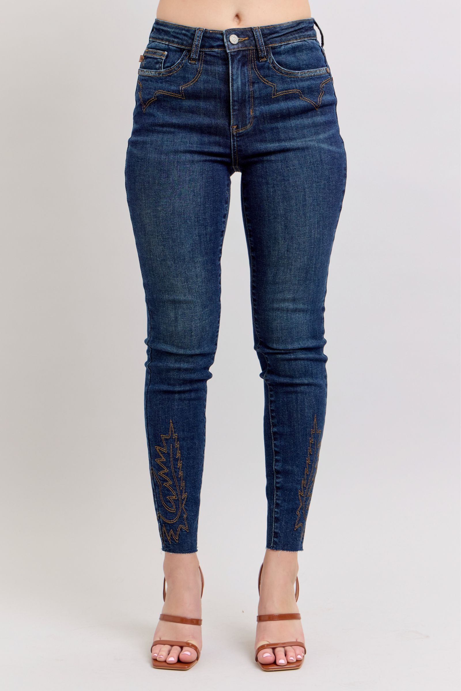 Judy Blue Full Size Embroidered High Rise Skinny Jeans Plus Size.