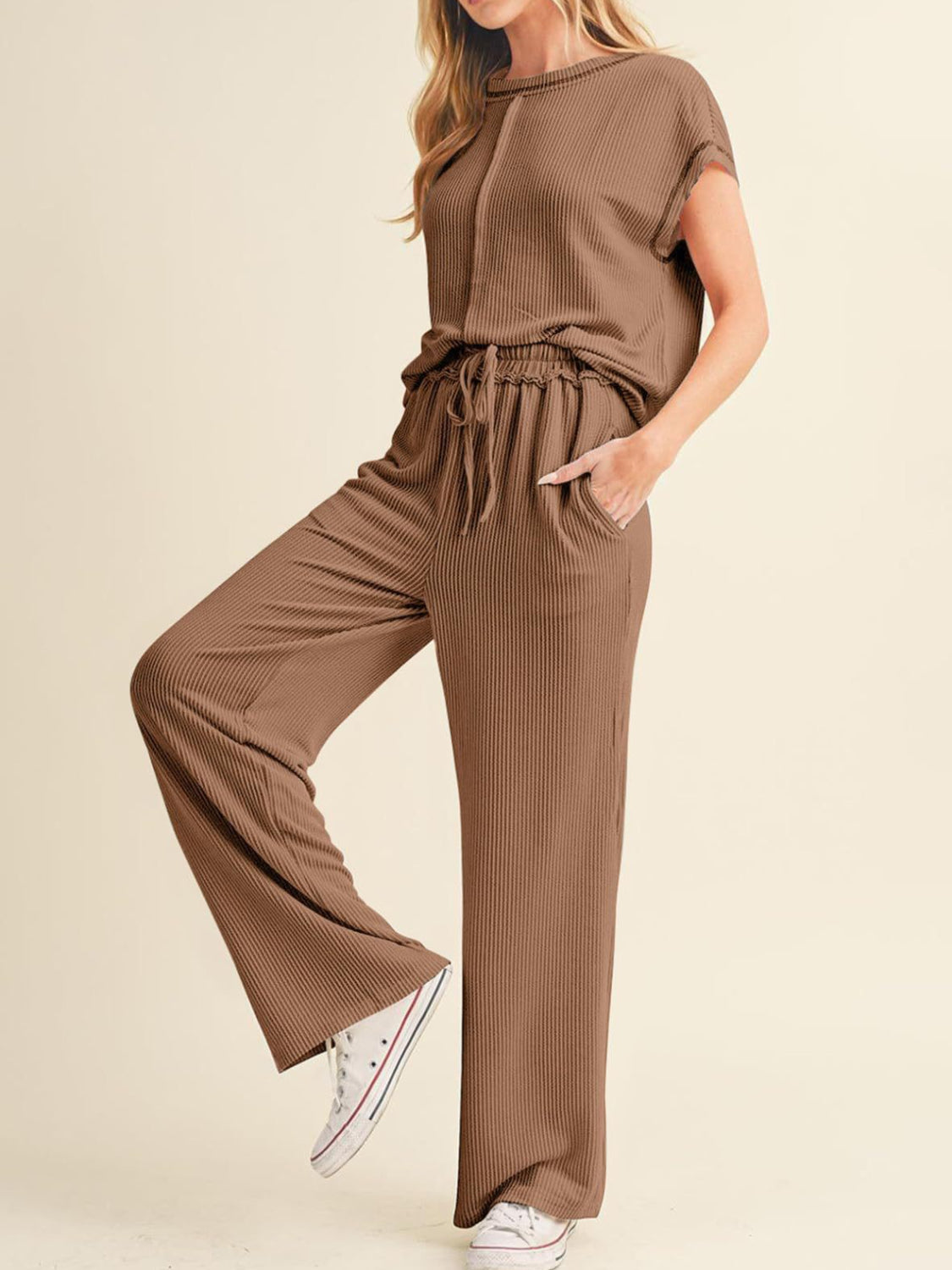 Contemporary Ribbed Exposed Seam Top and Pants Set - Effortless Chic.