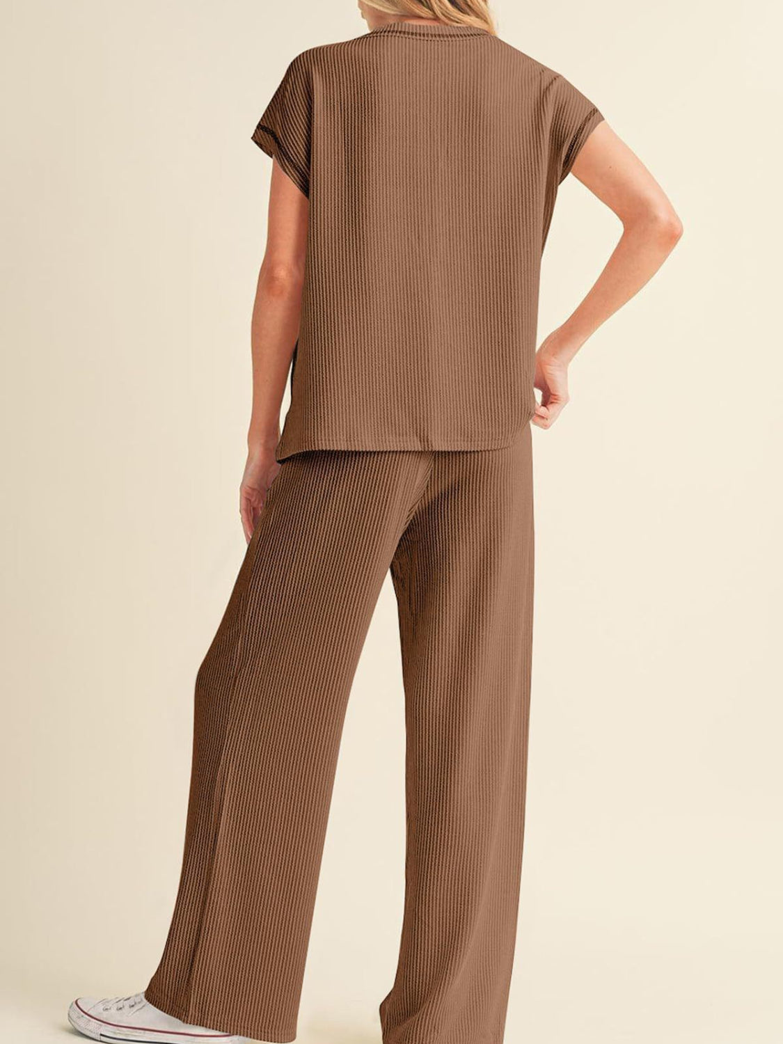 Contemporary Ribbed Exposed Seam Top and Pants Set - Effortless Chic.