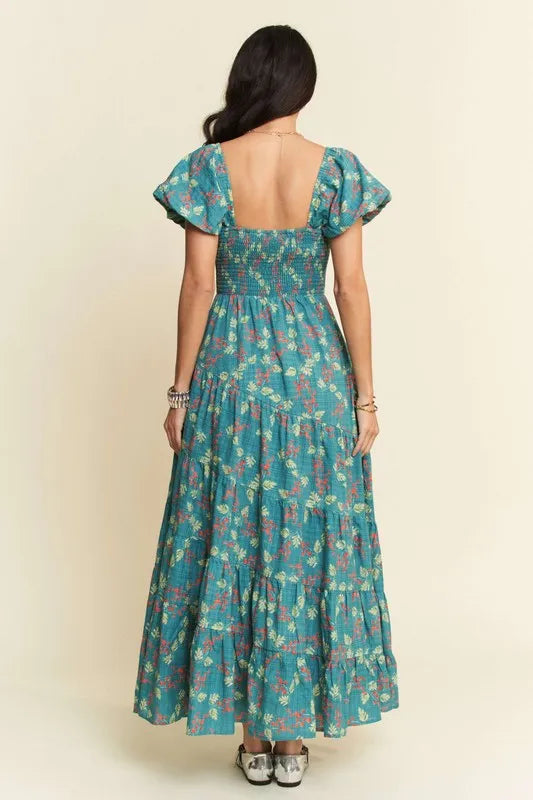 Davi & Dani Lightweight Sweetheart Neck Textured Tiered Maxi Dress.