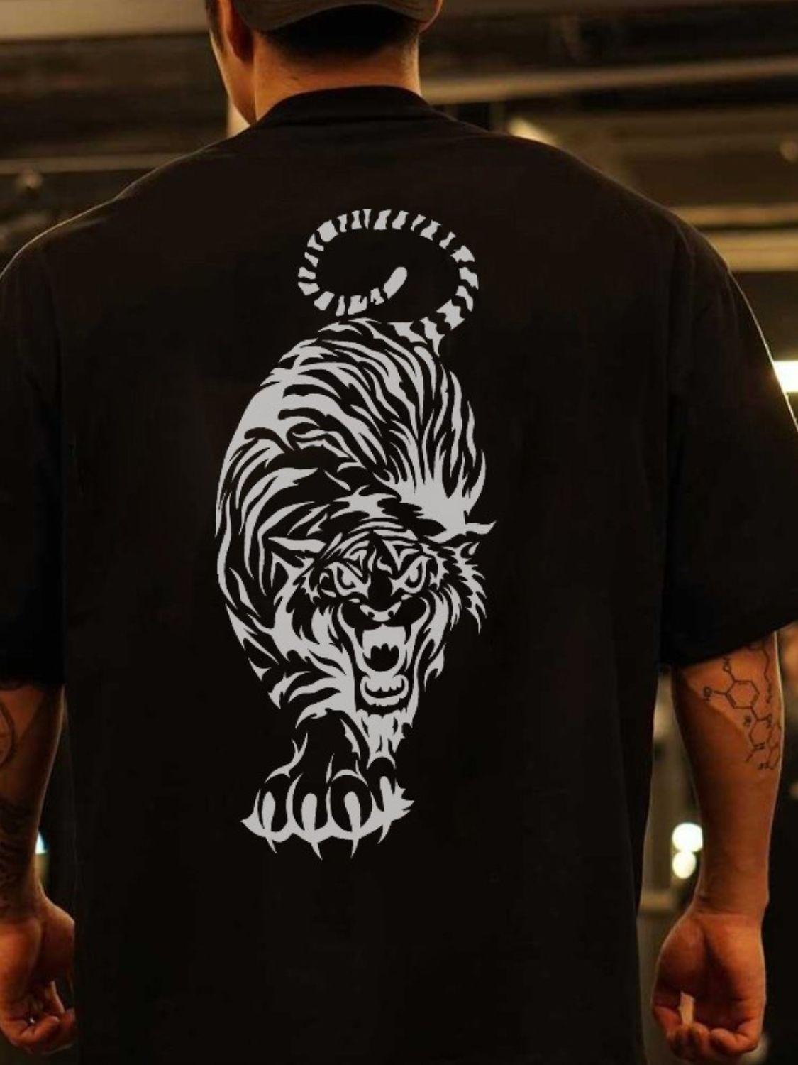 Men's Tiger Round Neck Short Sleeve T-Shirt.