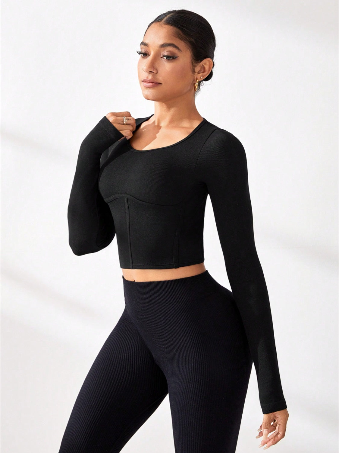 Athletic Round Neck Long Sleeve Active T-Shirt.