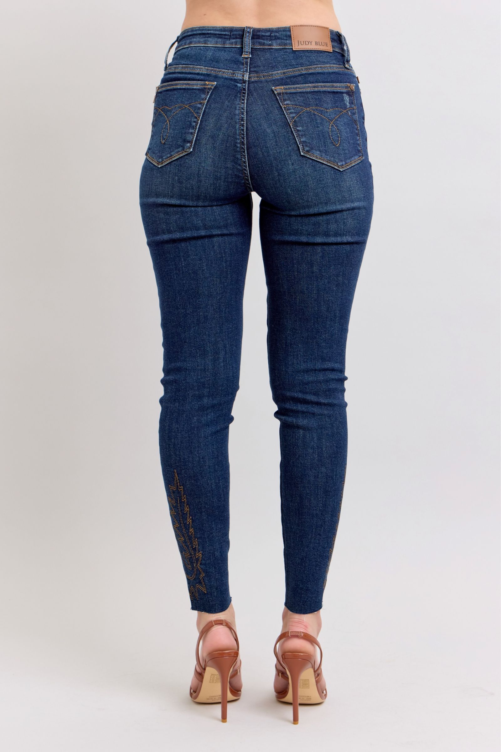 Judy Blue Full Size Embroidered High Rise Skinny Jeans Plus Size.