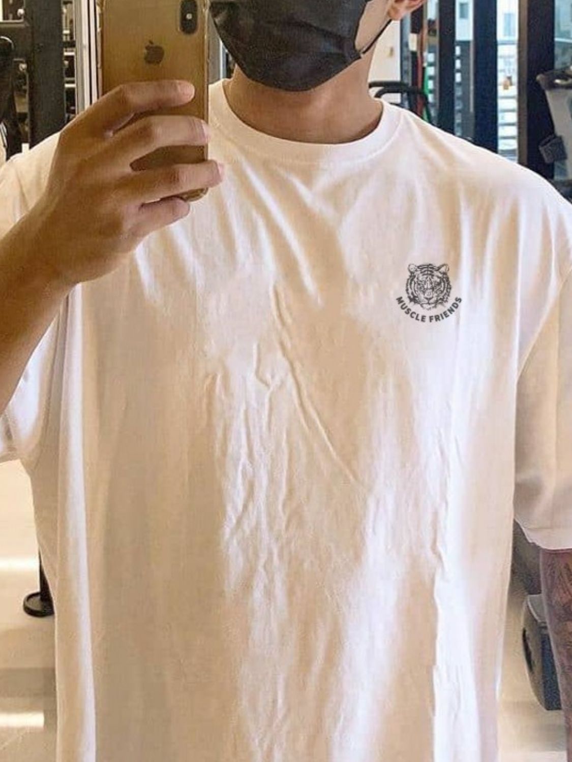 Men's Tiger Round Neck Short Sleeve T-Shirt.